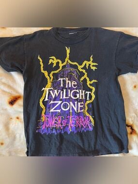 Vintage 90s Youth L/Womens XS Tower of Terror TShirt